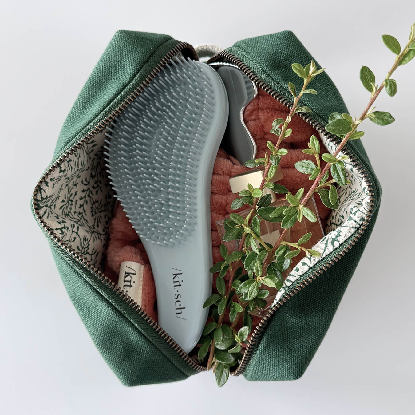 Leon Toiletry Bag | Fir