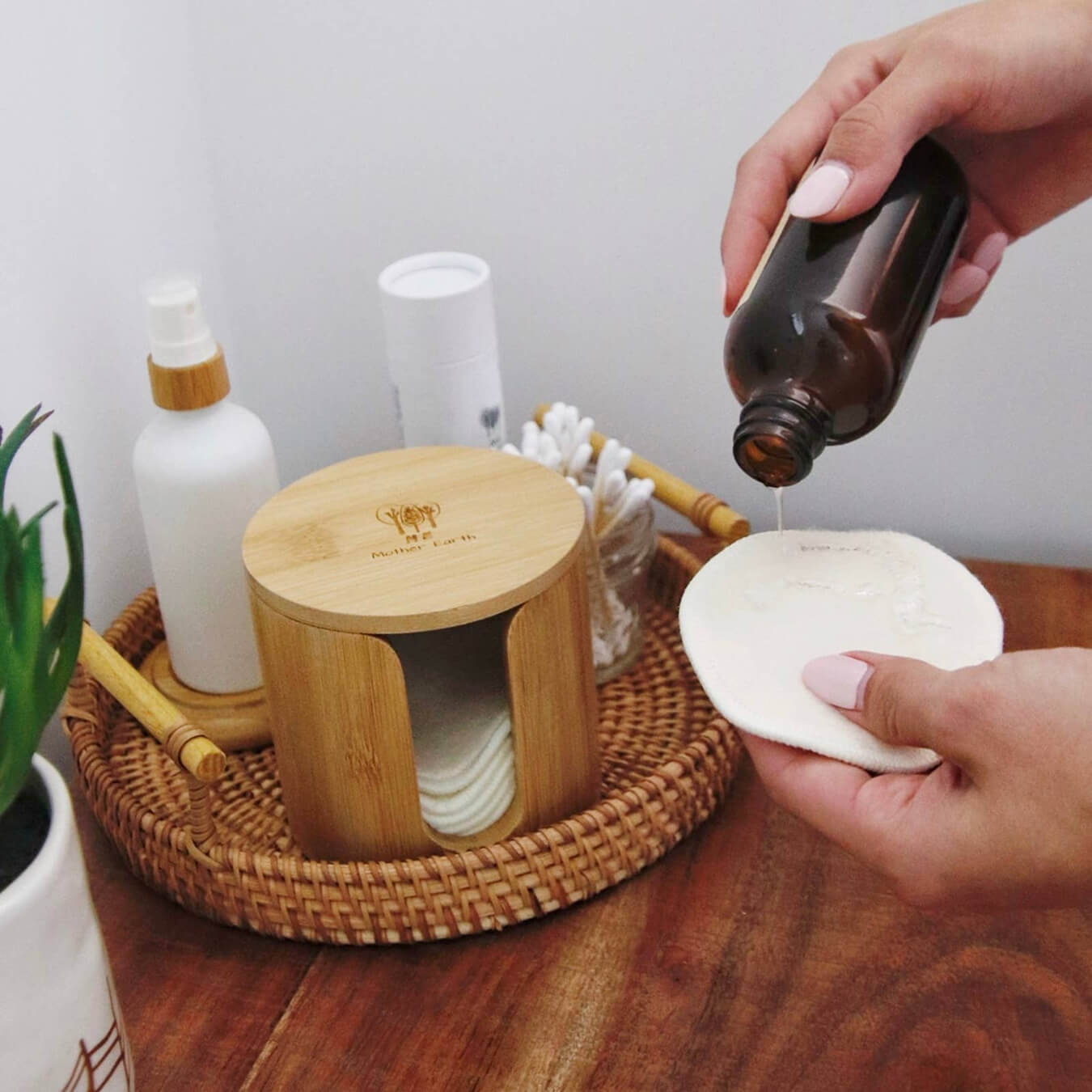 Bamboo Storage Box + Hemp Cotton Rounds | Zero Waste Beauty